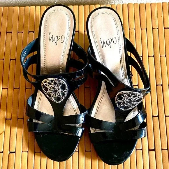 IMPO Patent Leather Mules with lovely silver accent! Size 6 1/2 M with 3" Heels - Picture 8 of 8